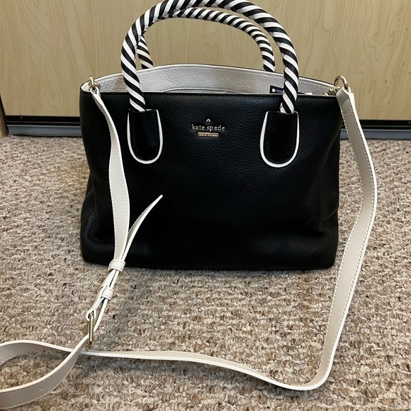 Kate Spade Woods Drive Bodie in Black/Cement